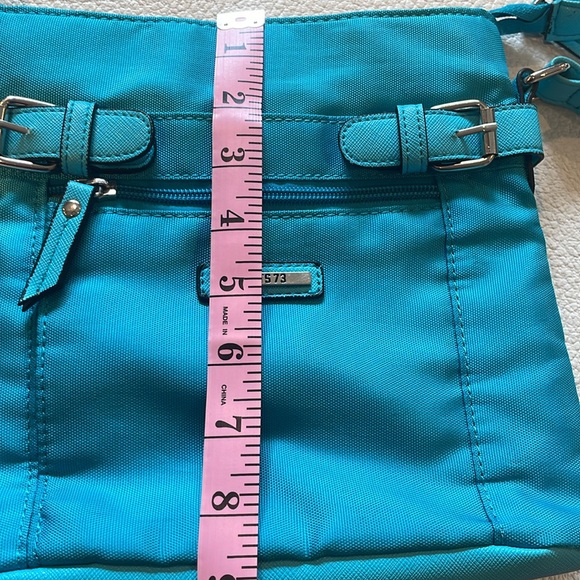 Roots aqua turquoise crossbody bag - adjustable straps; silver hardware - Picture 9 of 12
